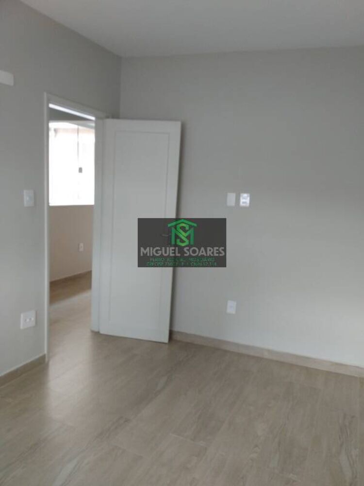 Apartamento à venda com 2 quartos, 75m² - Foto 3