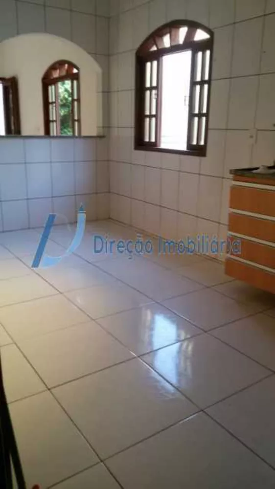 Casa, 5 quartos, 242 m² - Foto 4