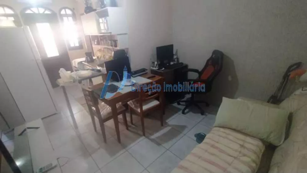 Casa, 5 quartos, 242 m² - Foto 1