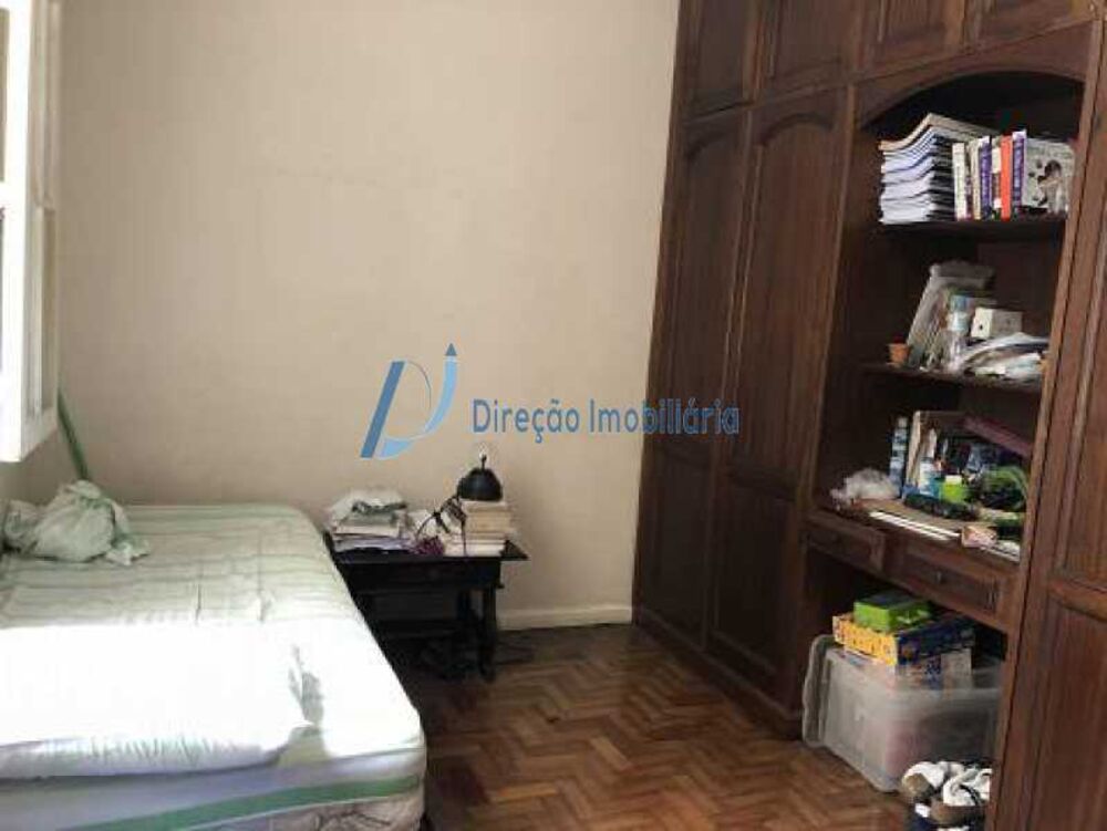 Apartamento à venda com 3 quartos, 158m² - Foto 2