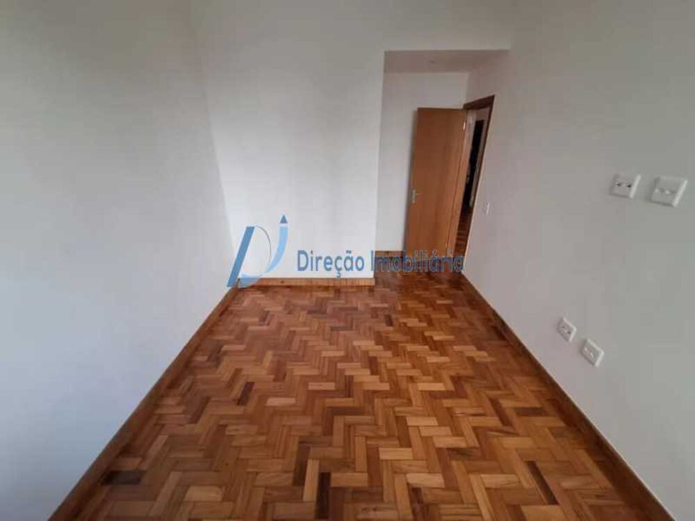 Apartamento à venda com 2 quartos, 64m² - Foto 4