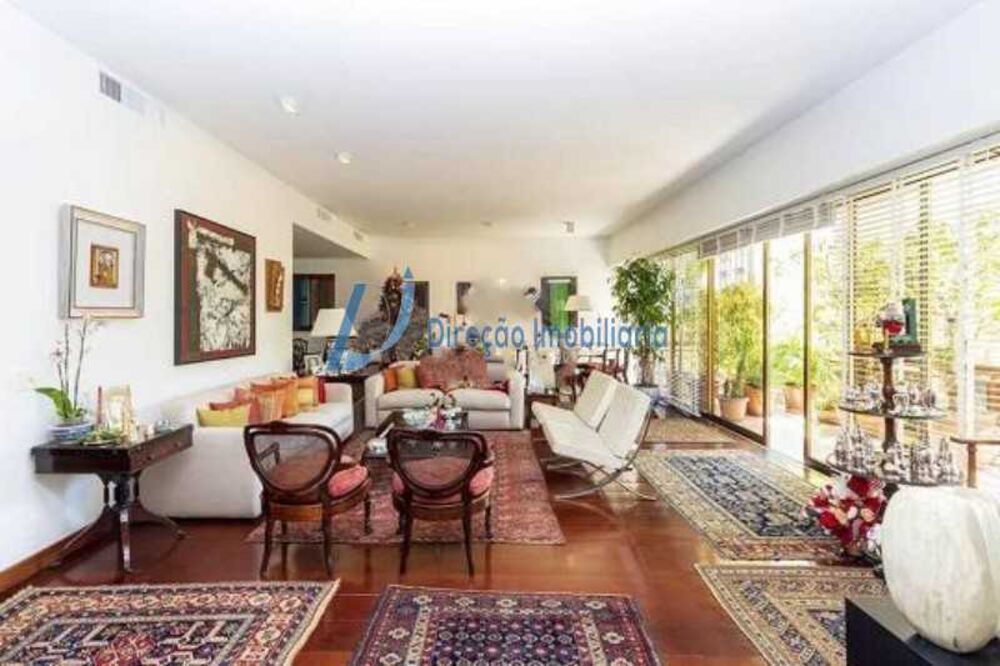 Apartamento à venda com 4 quartos, 260m² - Foto 1