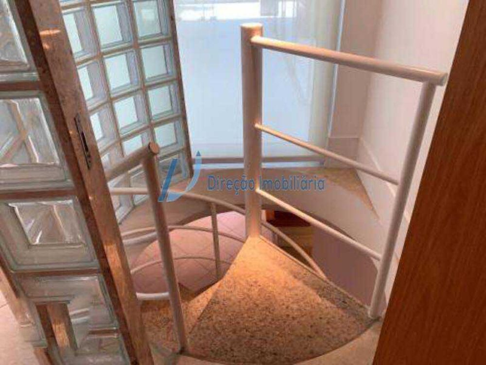 Cobertura à venda com 2 quartos, 183m² - Foto 2