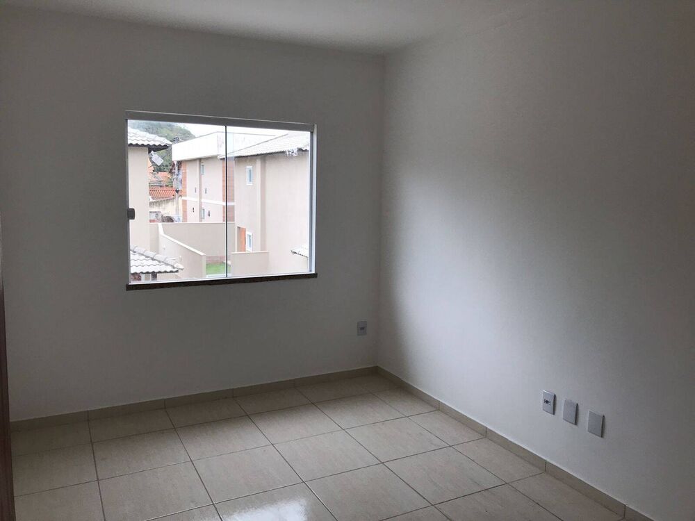 Casa à venda com 2 quartos, 73m² - Foto 7