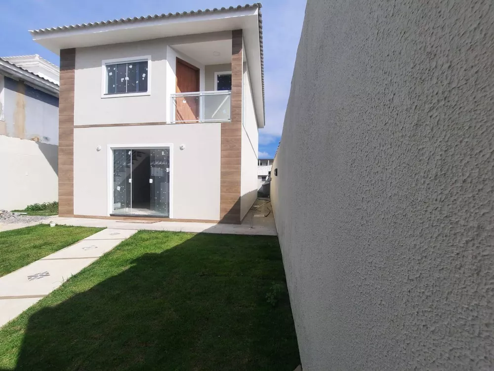 Casa à venda com 3 quartos, 300m² - Foto 1