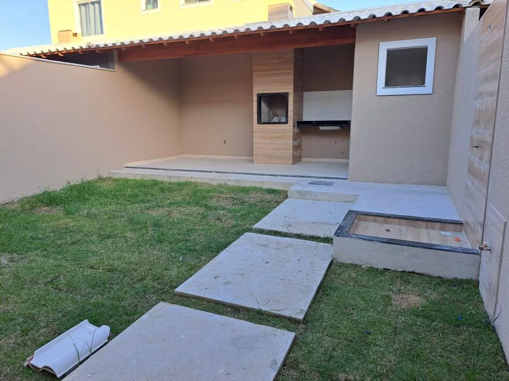 Casa à venda com 2 quartos, 240m² - Foto 2