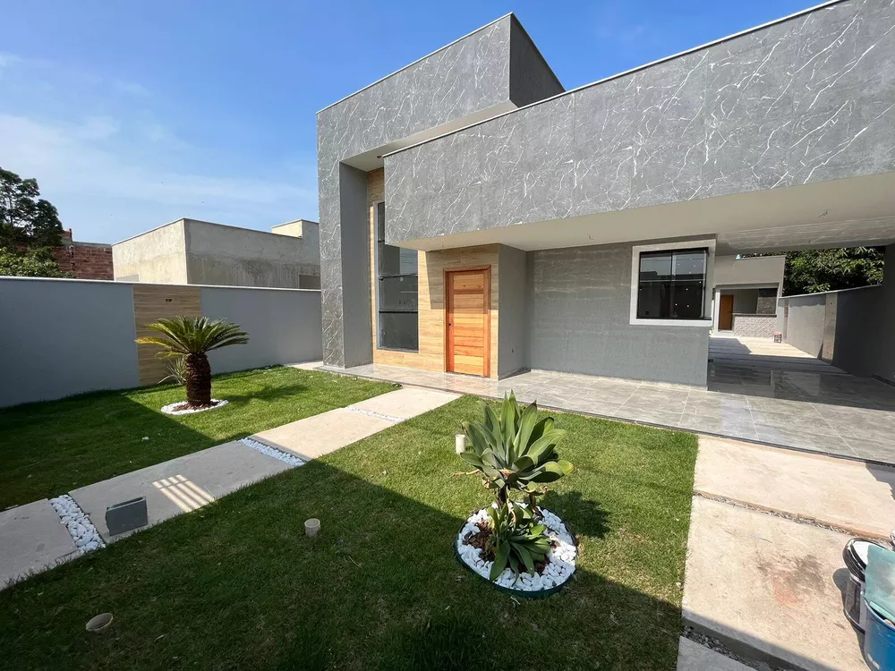 Casa à venda com 3 quartos, 139m² - Foto 1