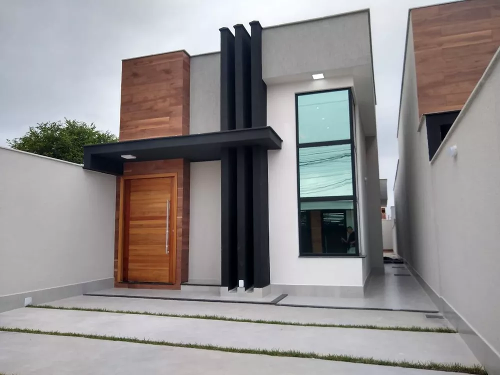 Casa à venda com 3 quartos, 340m² - Foto 2