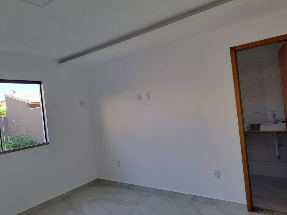 Casa à venda com 2 quartos, 240m² - Foto 4