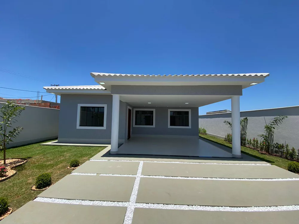 Casa à venda com 3 quartos, 158m² - Foto 1