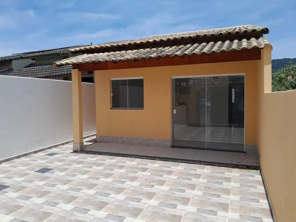 Casa à venda com 2 quartos, 240m² - Foto 1