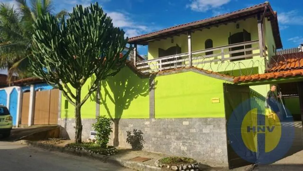 Casa à venda com 3 quartos, 300m² - Foto 1