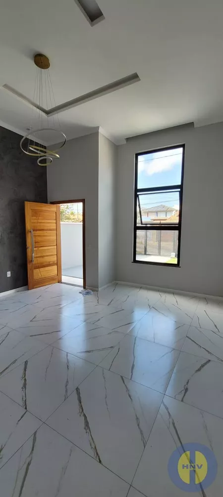 Casa à venda com 3 quartos, 240m² - Foto 3