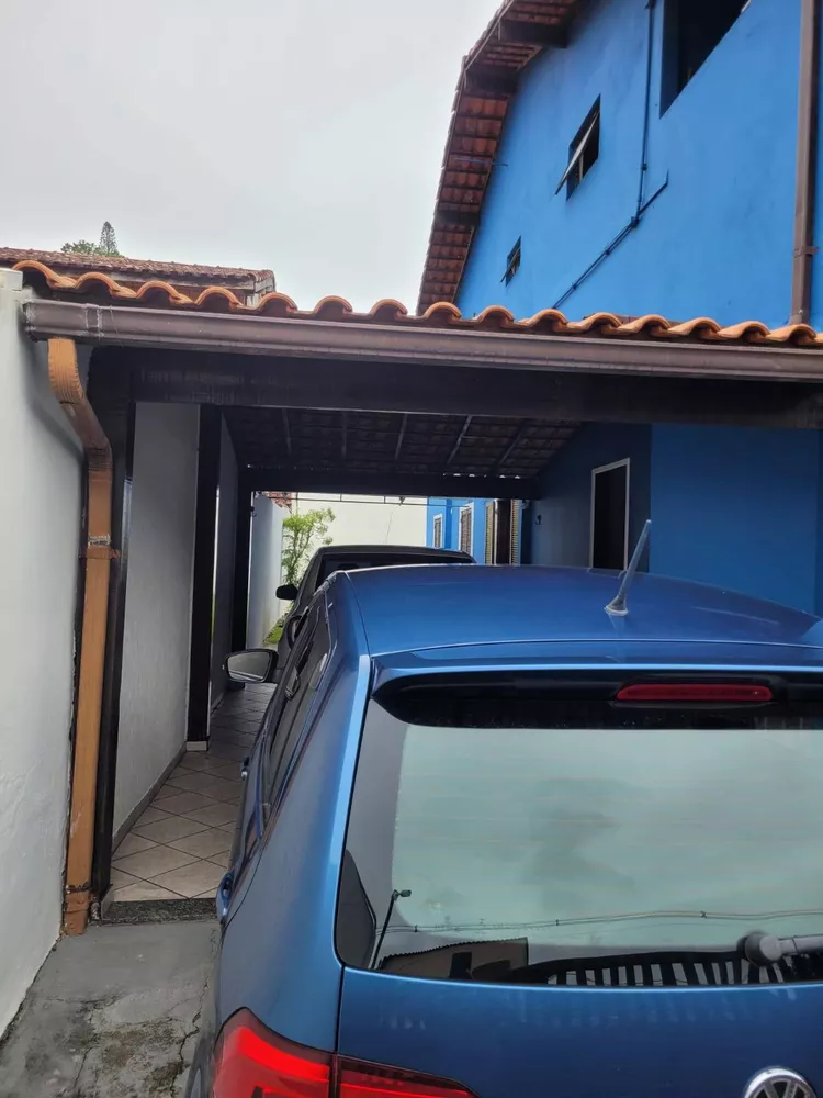 Casa à venda com 5 quartos, 220m² - Foto 3