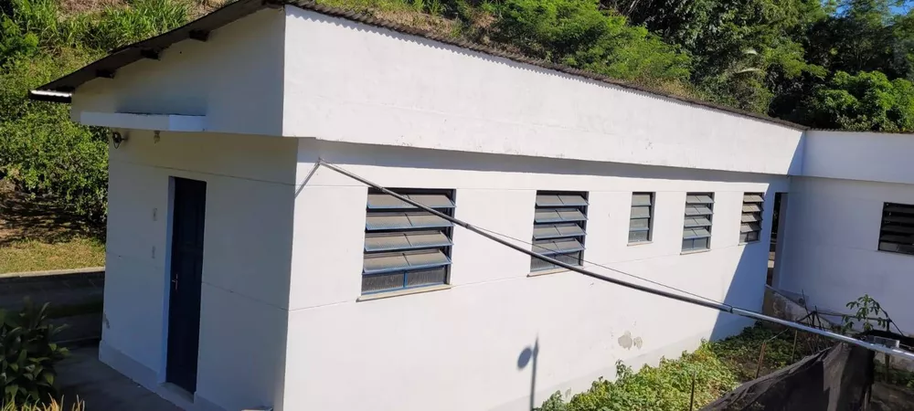 Casa à venda com 9 quartos, 550m² - Foto 2