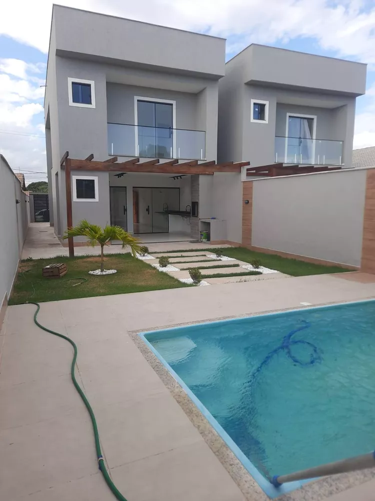 Casa à venda com 3 quartos, 240m² - Foto 3