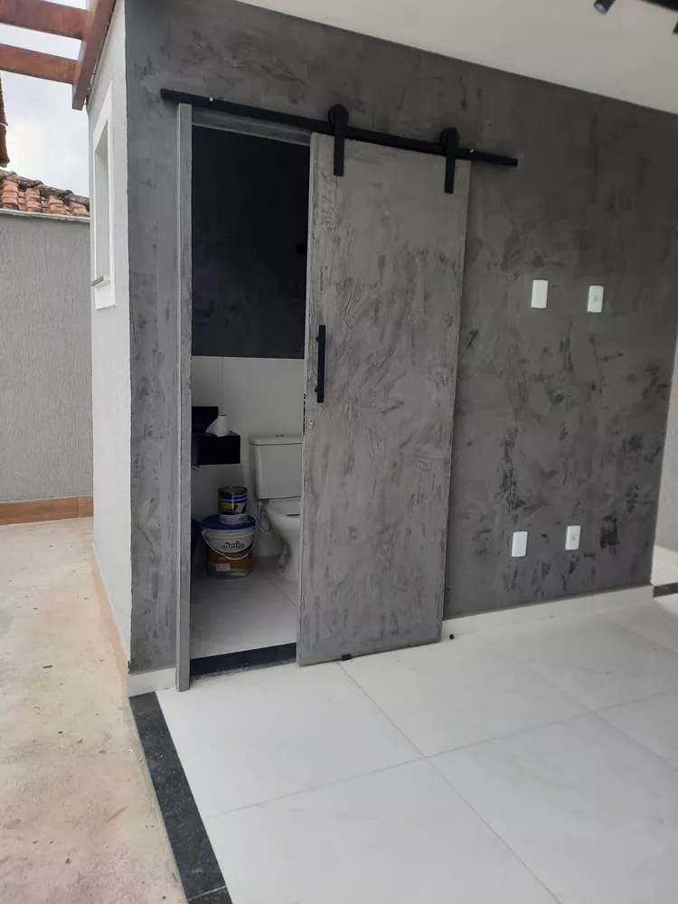 Casa à venda com 3 quartos, 240m² - Foto 4