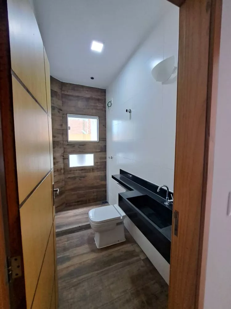 Casa à venda com 3 quartos, 240m² - Foto 7