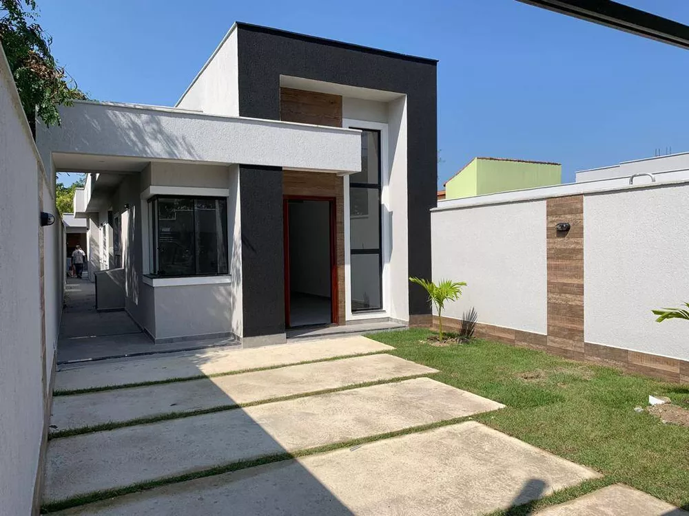 Casa à venda com 3 quartos, 240m² - Foto 1