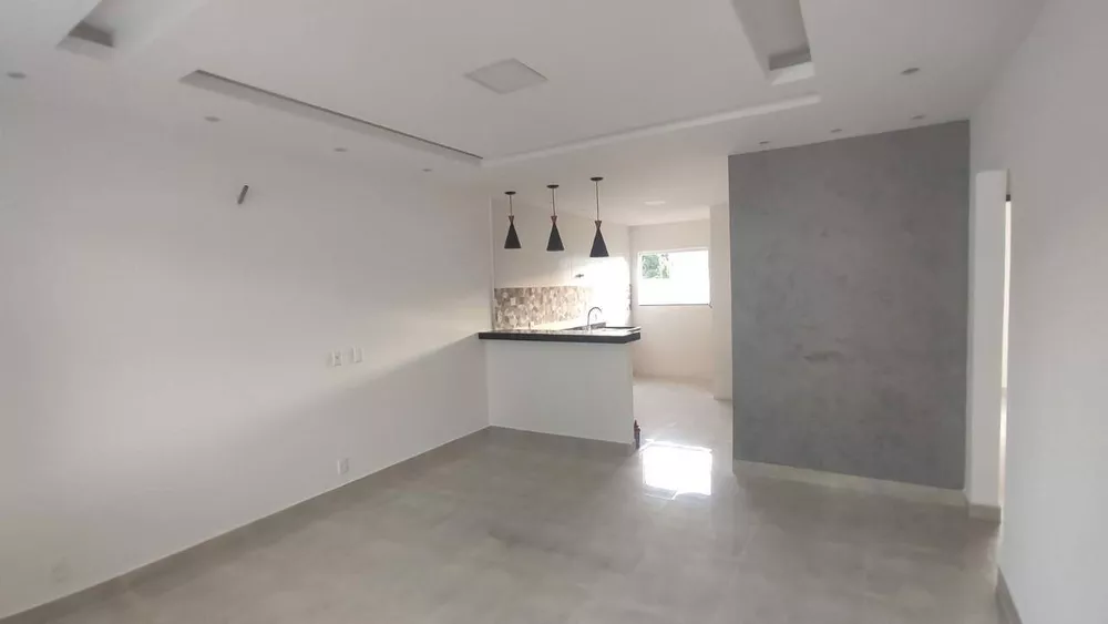 Casa à venda com 3 quartos, 100m² - Foto 3