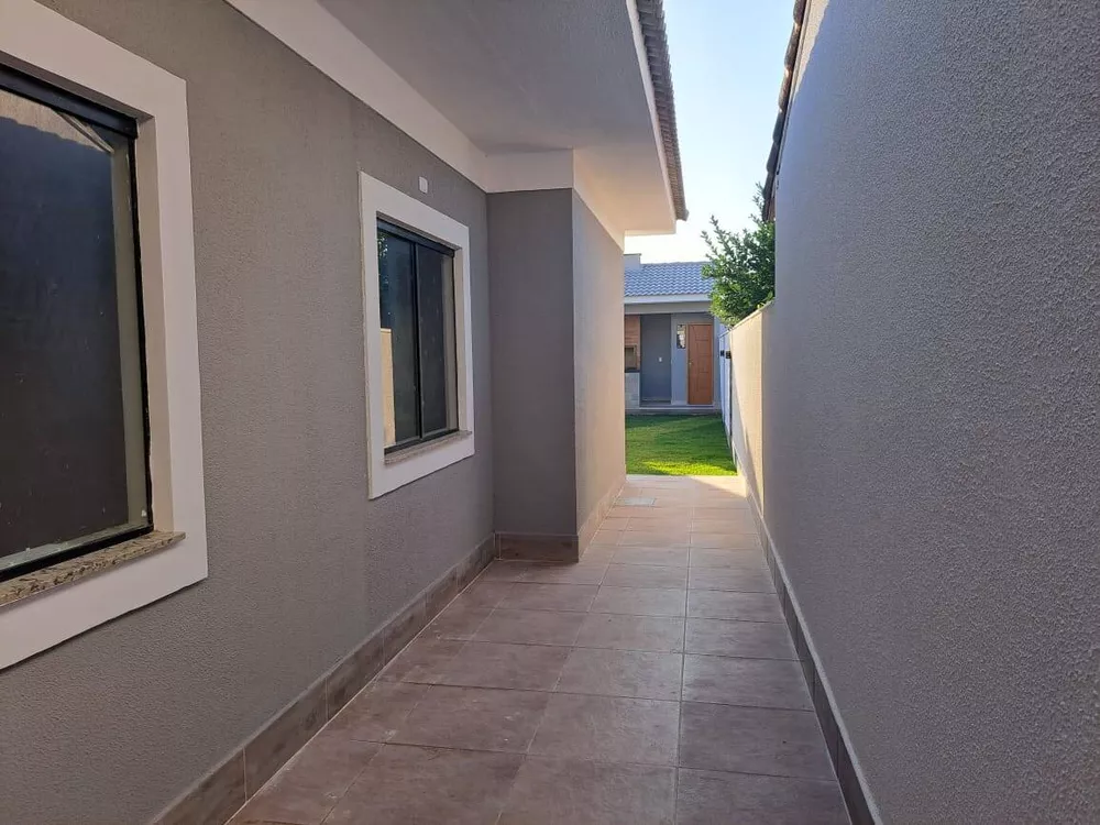 Casa à venda com 3 quartos, 266m² - Foto 2