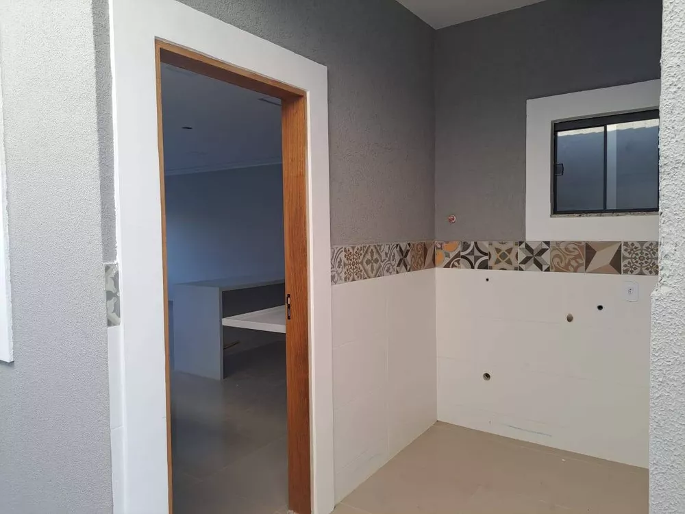 Casa à venda com 3 quartos, 266m² - Foto 3