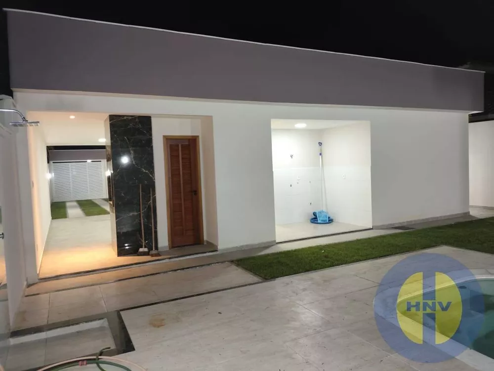 Casa à venda com 3 quartos, 131m² - Foto 1