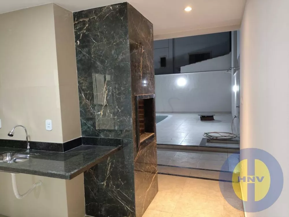 Casa à venda com 3 quartos, 131m² - Foto 2