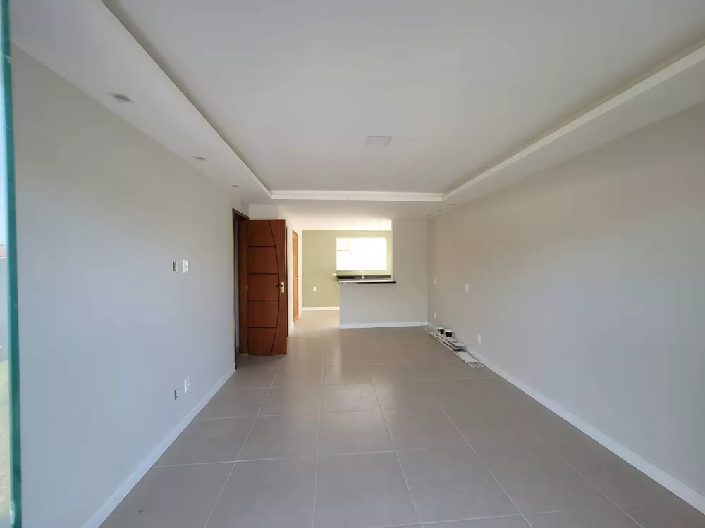 Casa à venda com 2 quartos, 51m² - Foto 3