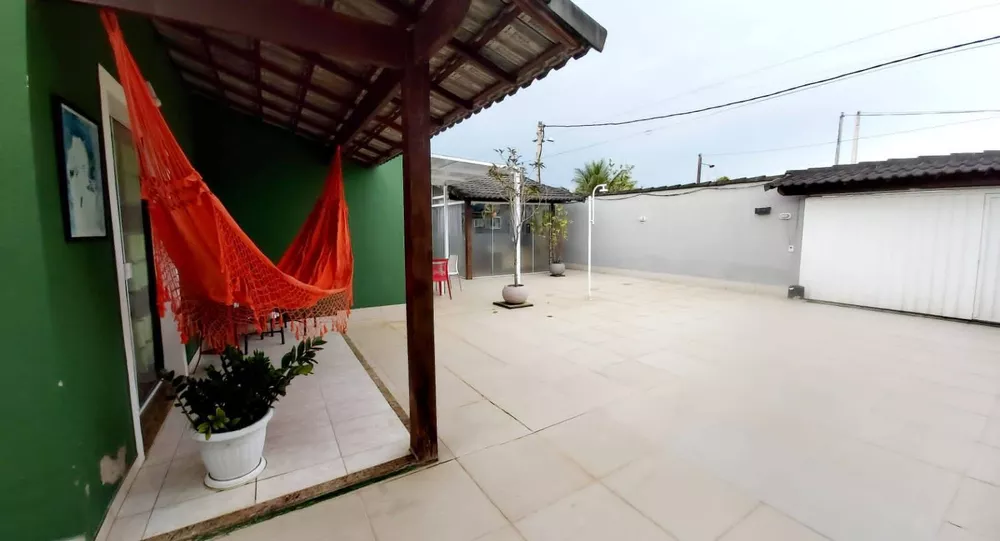 Casa à venda com 3 quartos, 150m² - Foto 1