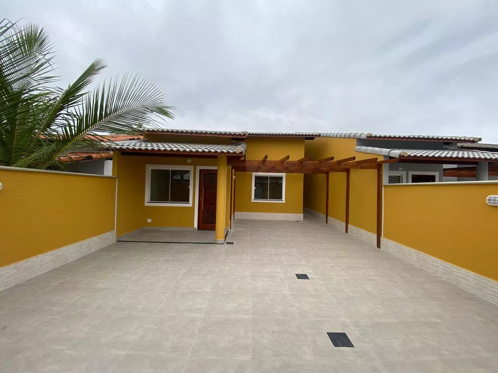 Casa à venda com 3 quartos, 127m² - Foto 1