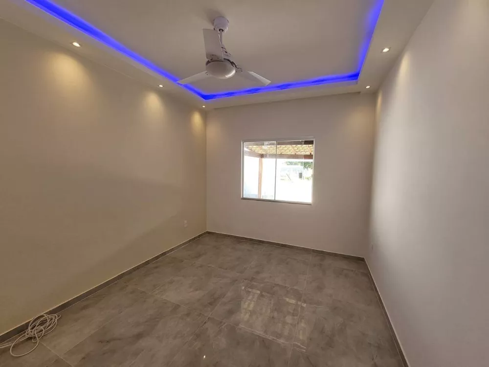 Casa à venda com 2 quartos, 360m² - Foto 2