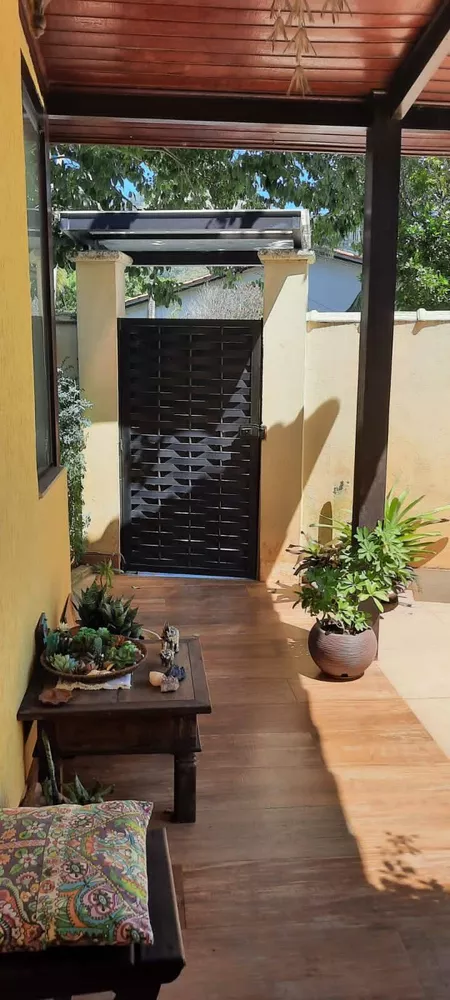 Casa à venda com 3 quartos, 150m² - Foto 4