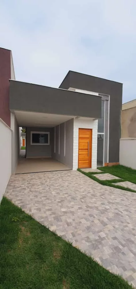 Casa à venda com 2 quartos, 102m² - Foto 1