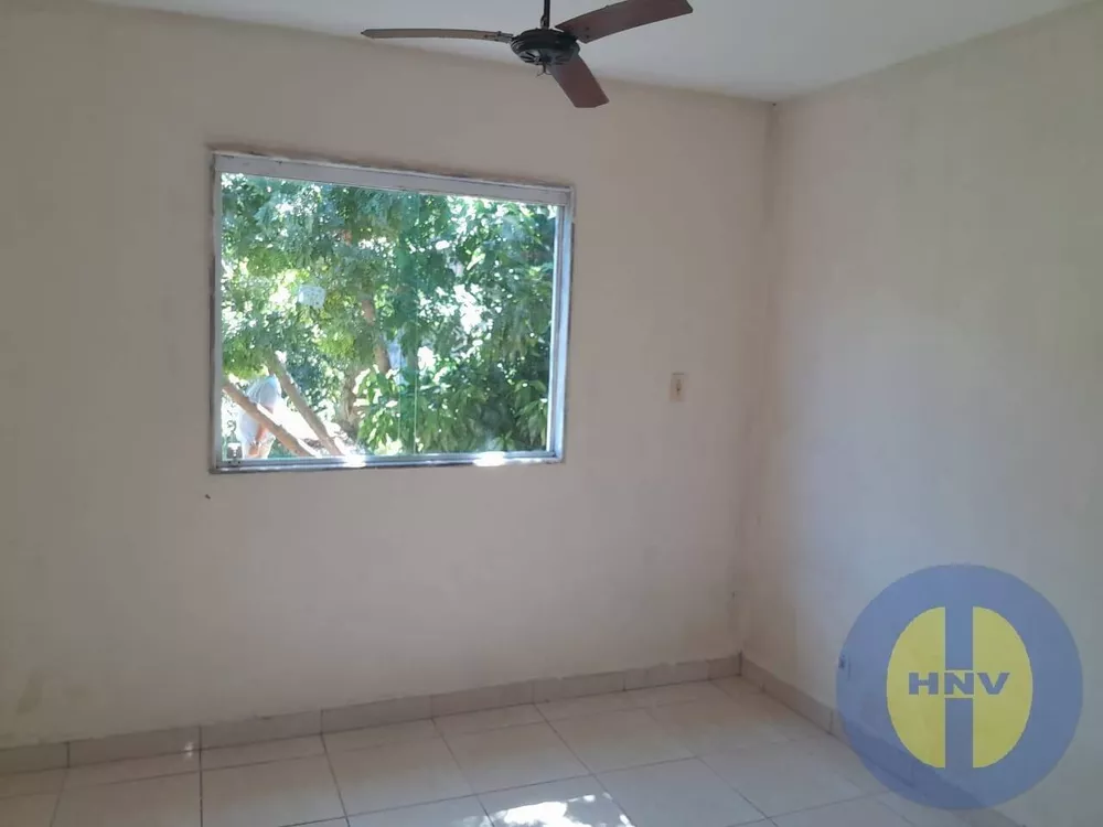 Casa à venda com 2 quartos, 300m² - Foto 4