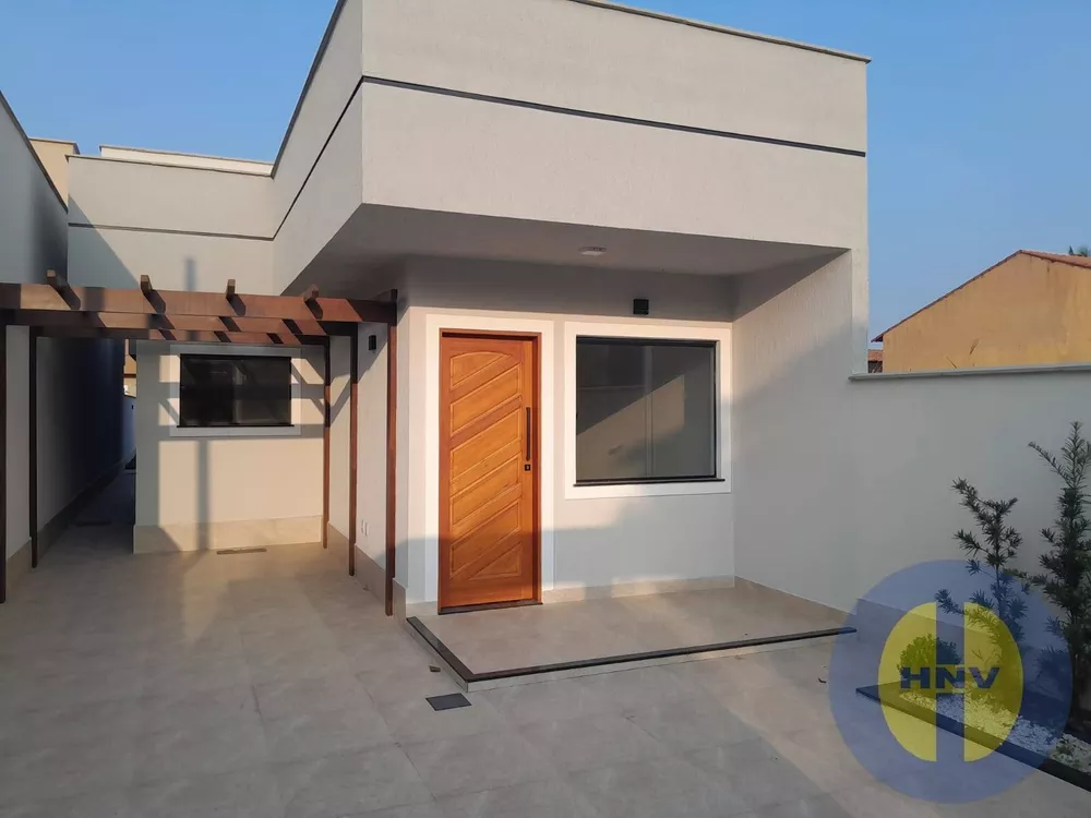 Casa à venda com 3 quartos, 240m² - Foto 1