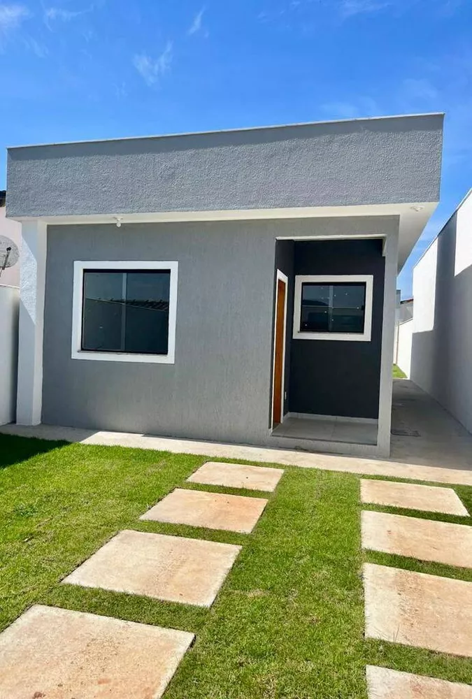 Casa à venda com 2 quartos, 75m² - Foto 1