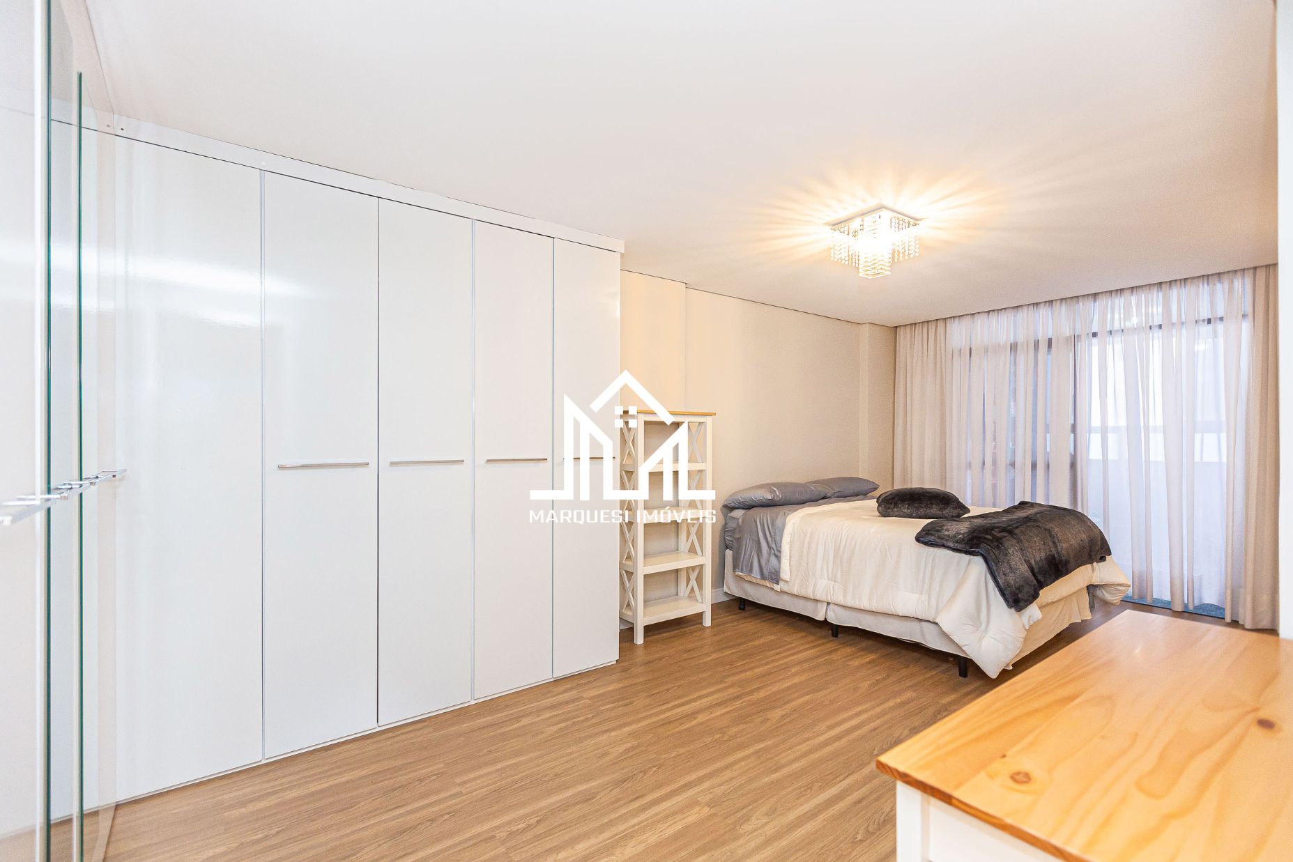 Apartamento à venda com 4 quartos, 303m² - Foto 4