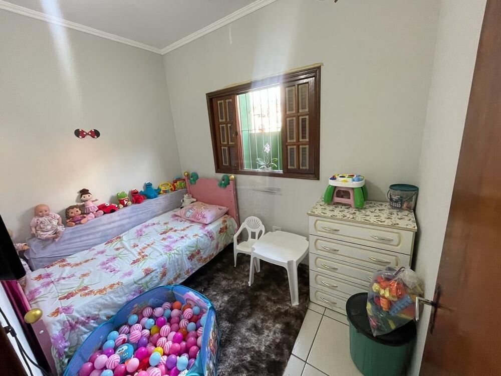 Casa à venda com 3 quartos, 100m² - Foto 5