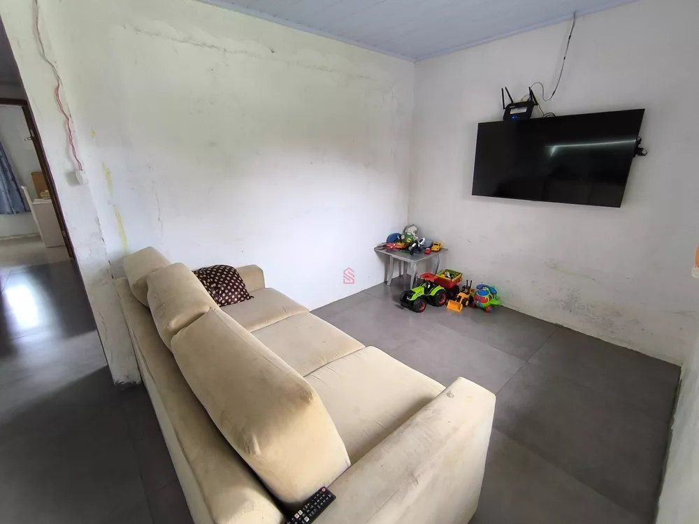 Casa à venda com 2 quartos, 60m² - Foto 3