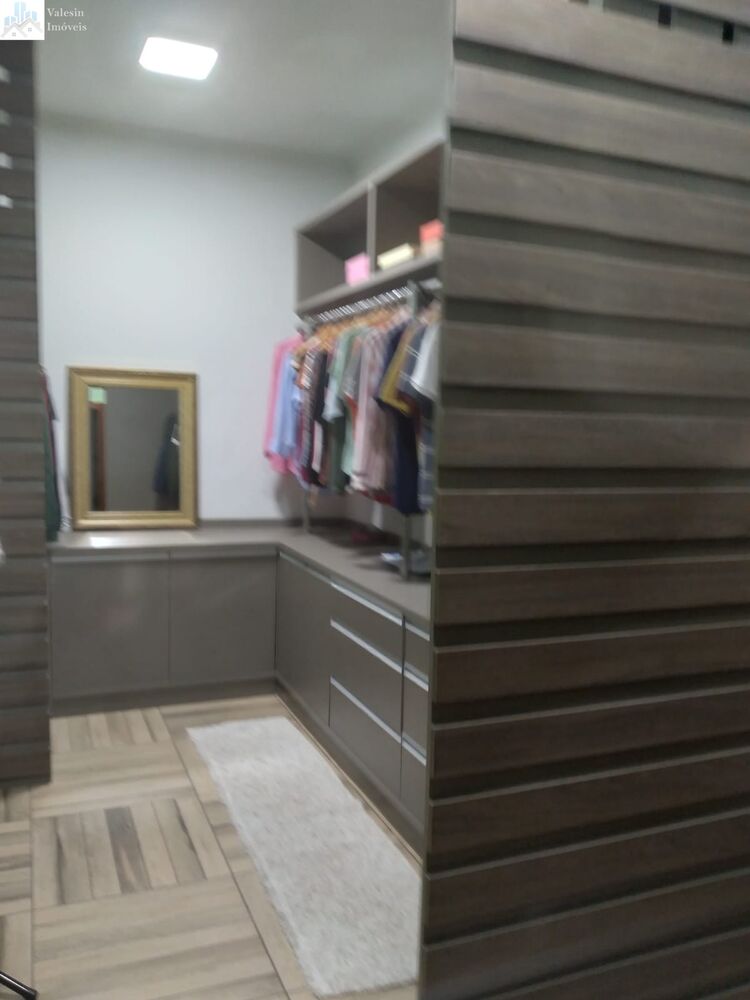 Chácara à venda com 6 quartos, 2317m² - Foto 2
