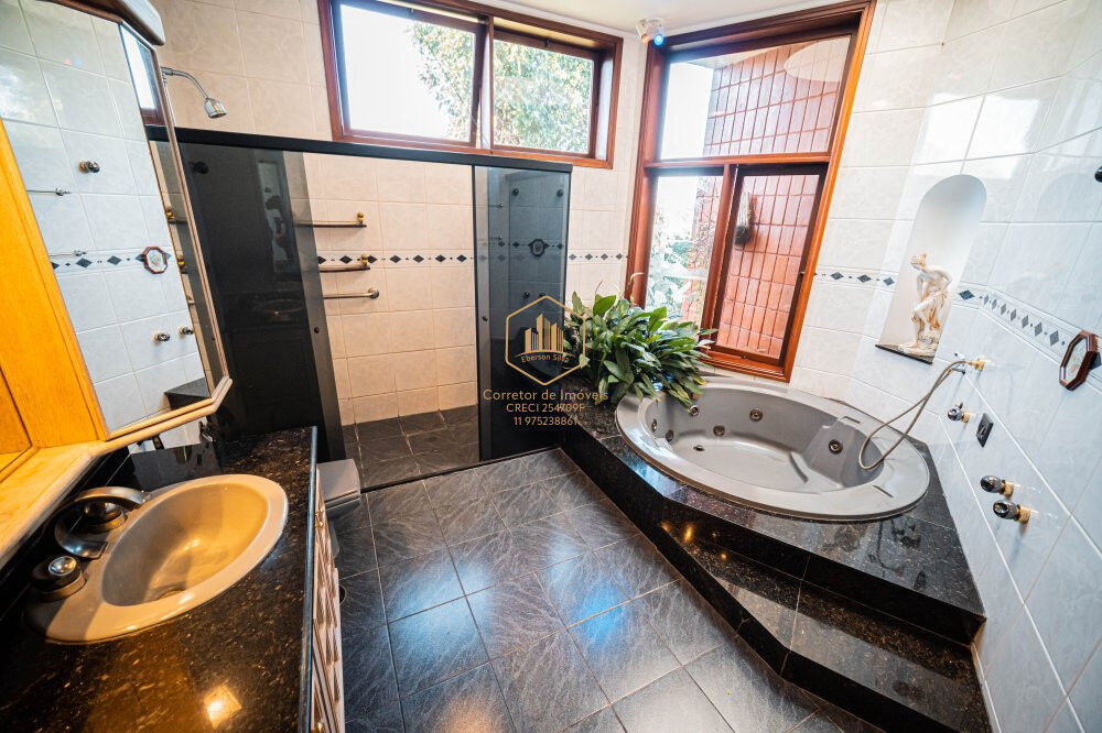 Casa para alugar com 5 quartos, 625m² - Foto 3