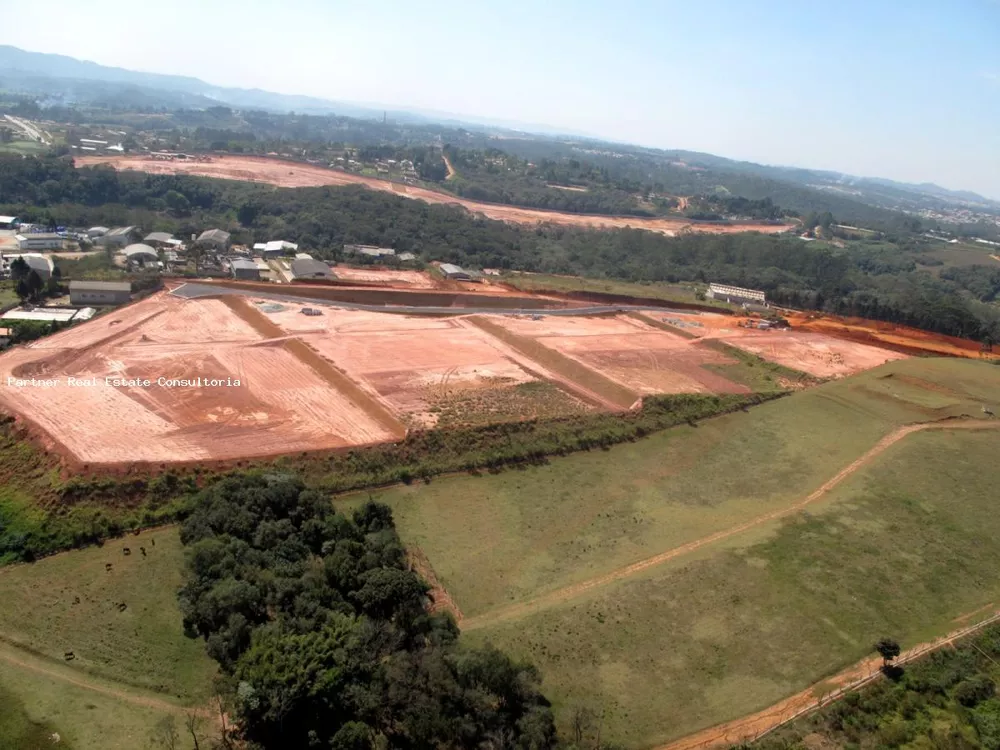 Terreno à venda com 1 quarto, 80000m² - Foto 1