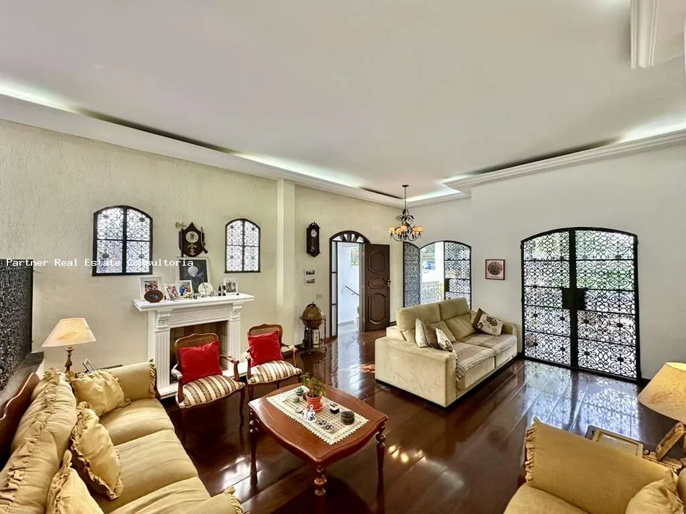 Casa, 4 quartos, 444 m² - Foto 1