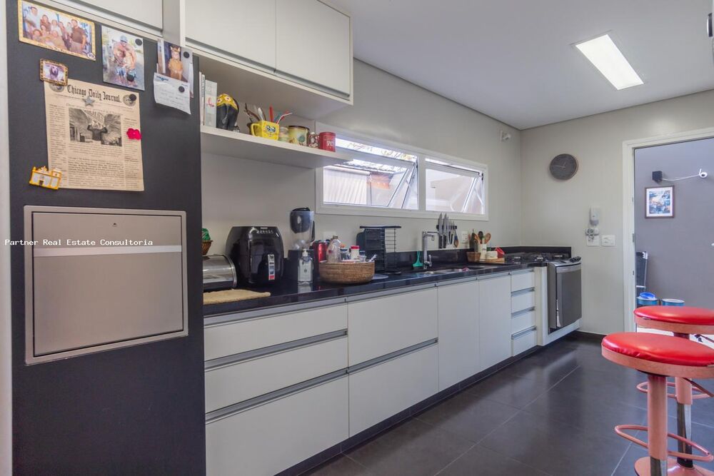 Casa à venda com 5 quartos, 720m² - Foto 3