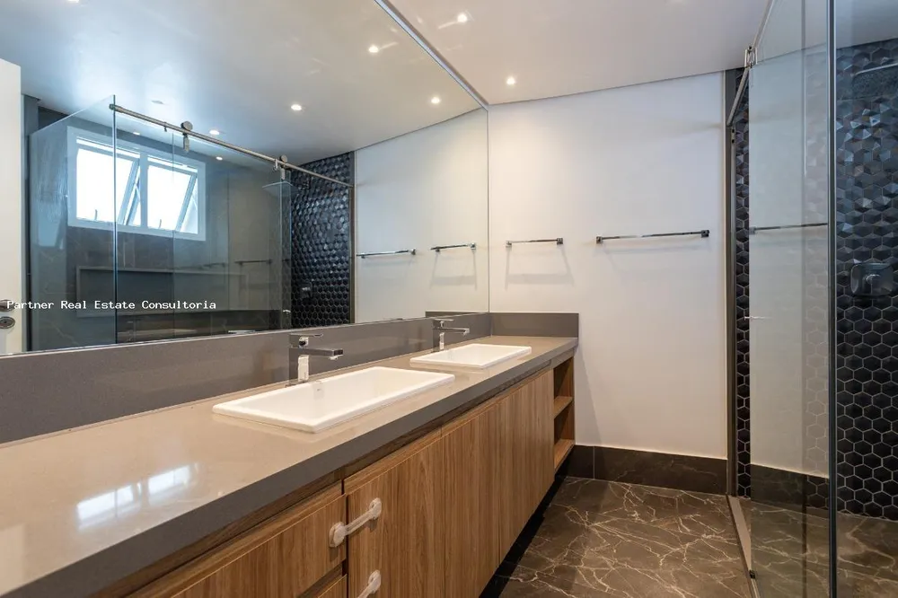 Apartamento, 4 quartos, 222 m² - Foto 1