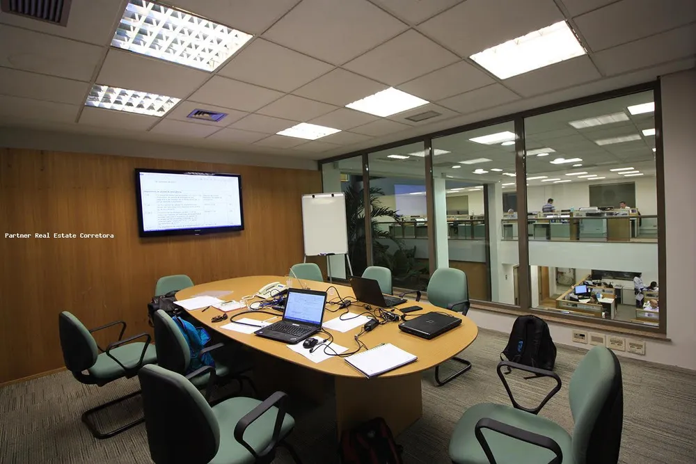 Prédio Inteiro, 2300 m² - Foto 1
