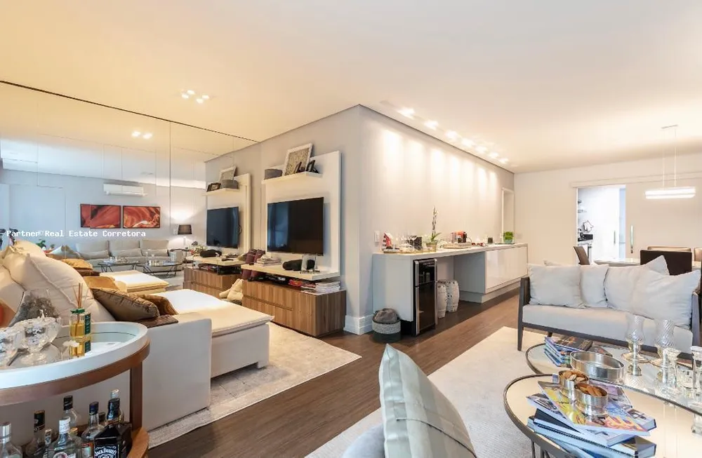 Apartamento, 3 quartos, 223 m² - Foto 1