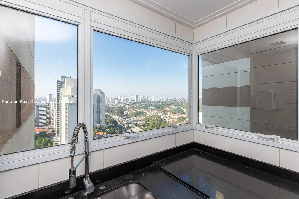 Apartamento, 3 quartos, 222 m² - Foto 2