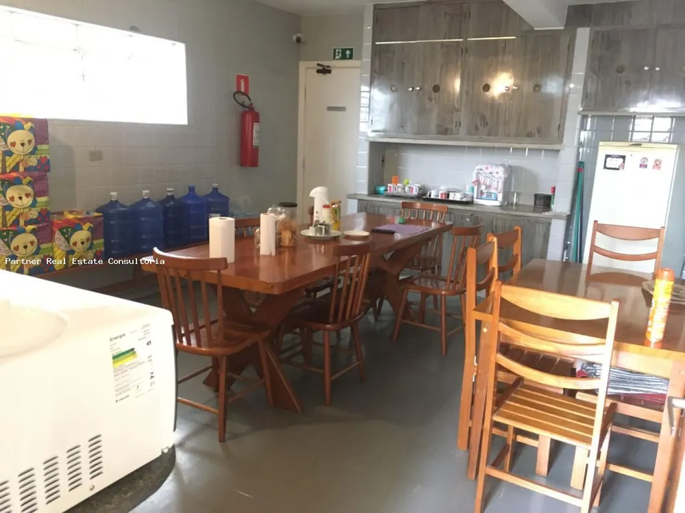 Casa, 4 quartos, 252 m² - Foto 1